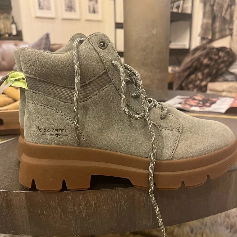WOMEN'S KOOLABURRA BY UGG JOZIE HIKING BOOTS size 9 NWOT